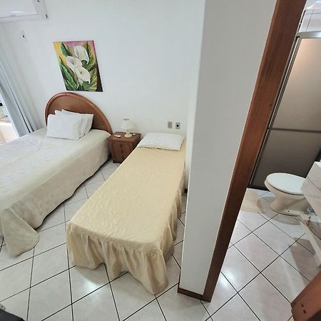 Apartamento 200 Metros Da Praia 03 Quartos Com Ar Condicionado - Meia Praia - איטפמה מראה חיצוני תמונה
