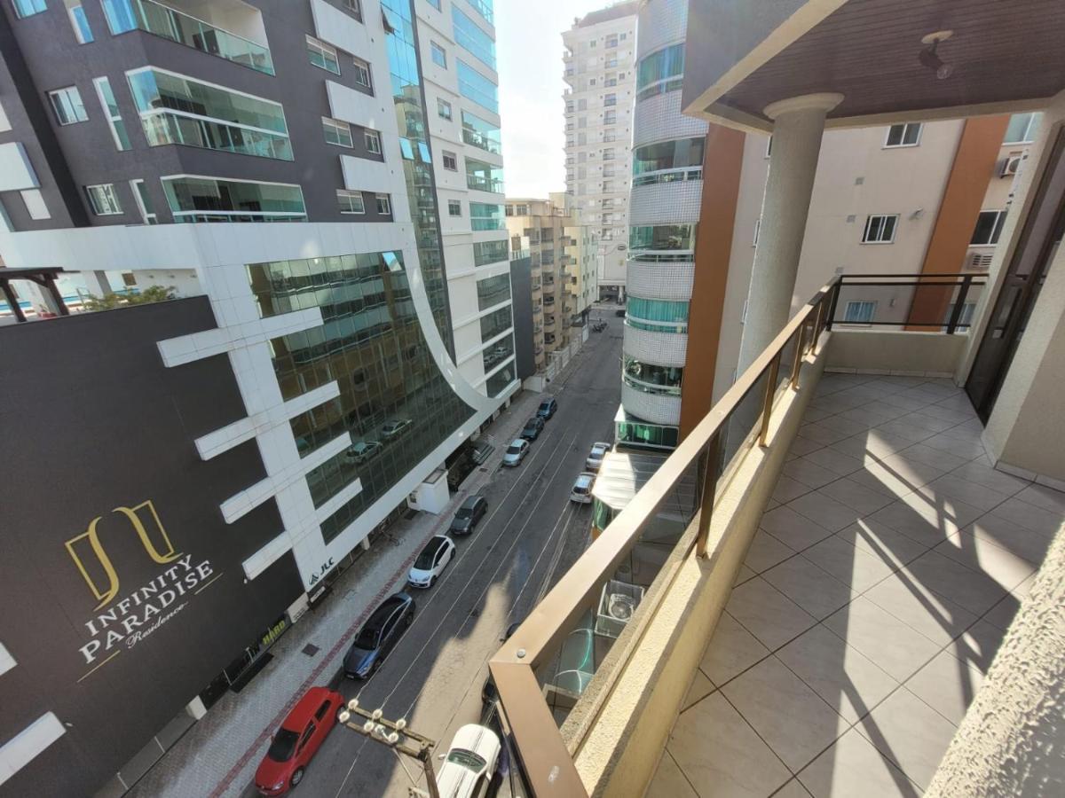 Apartamento 200 Metros Da Praia 03 Quartos Com Ar Condicionado - Meia Praia - איטפמה מראה חיצוני תמונה